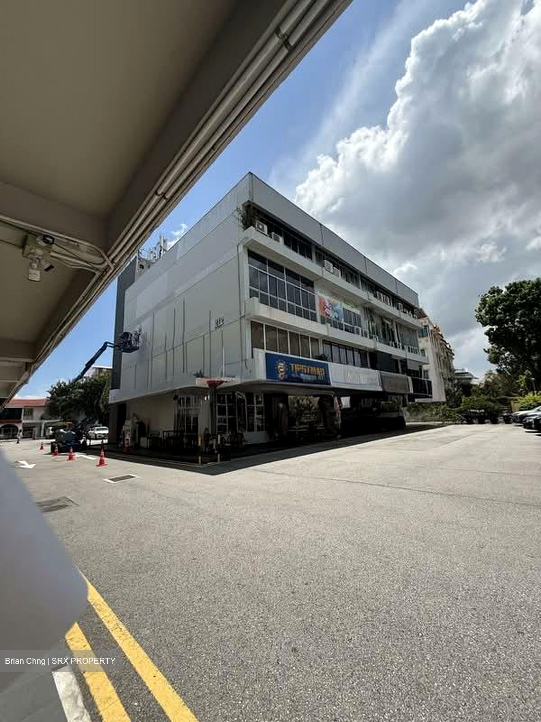 Uni Building (D15), Shop House #566926931